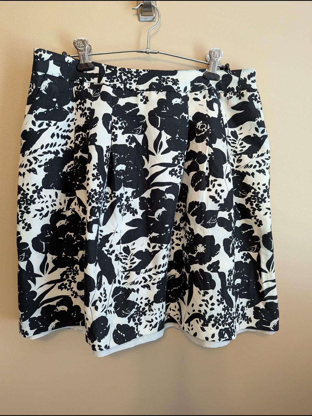 Halogen Black and White Floral A-Line Skirt